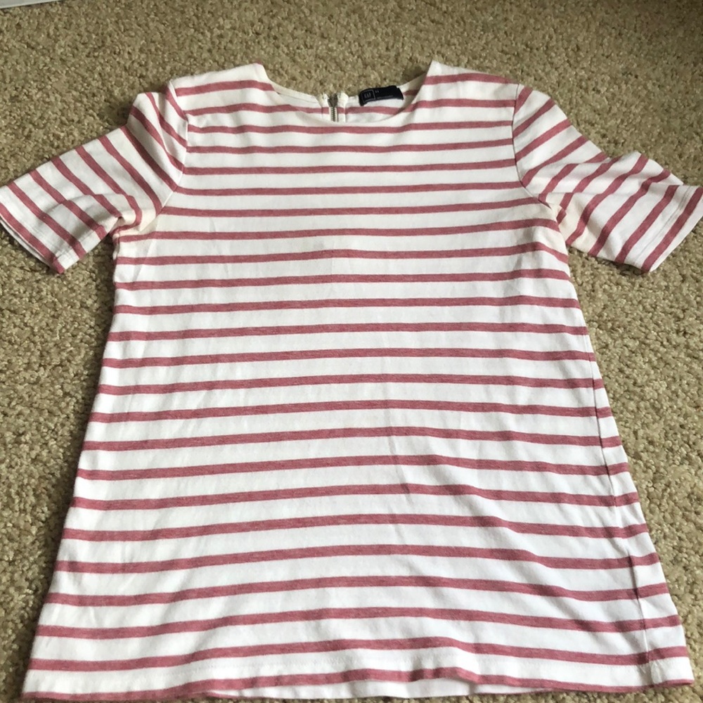 Gap striped top